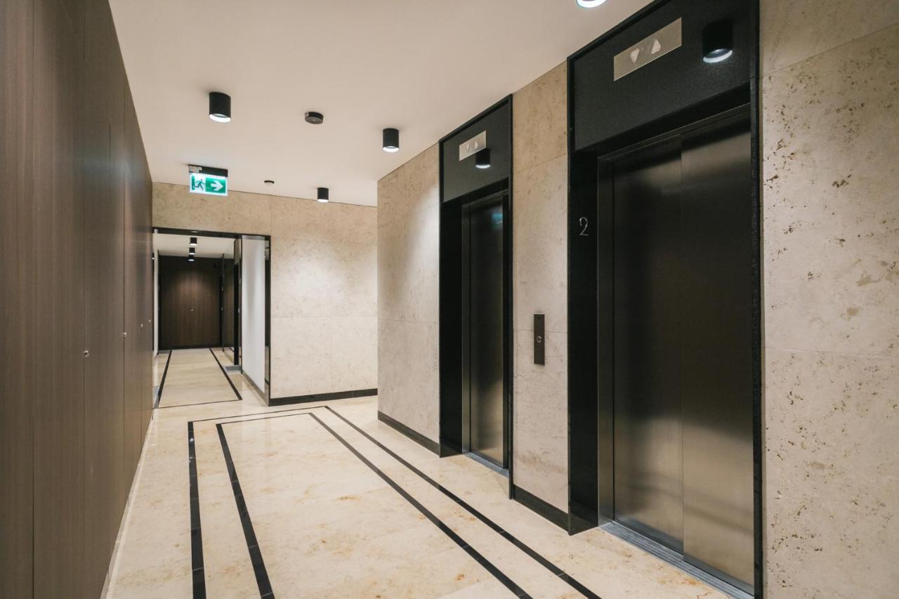 Apartament Mennica Residence - Chic Apartments ワルシャワ エクステリア 写真