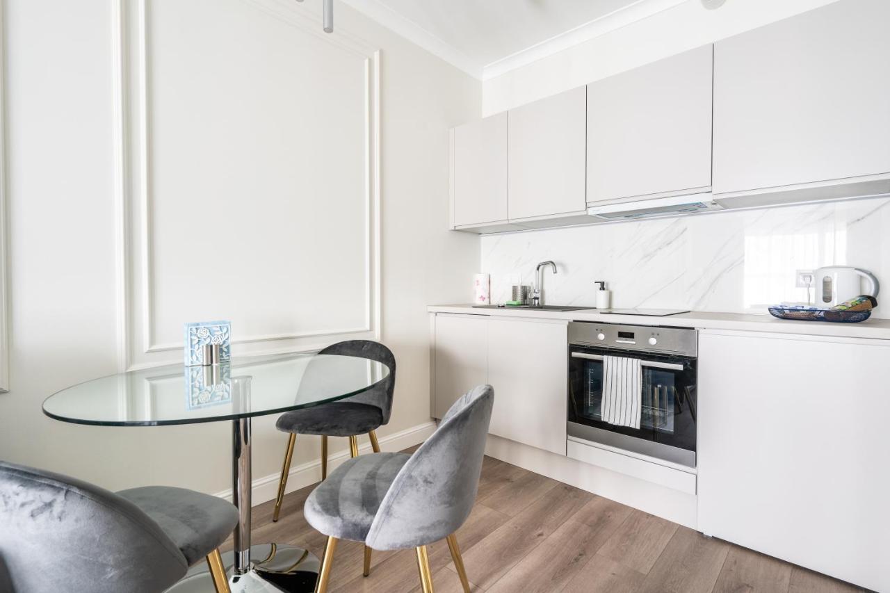 Apartament Mennica Residence - Chic Apartments ワルシャワ エクステリア 写真